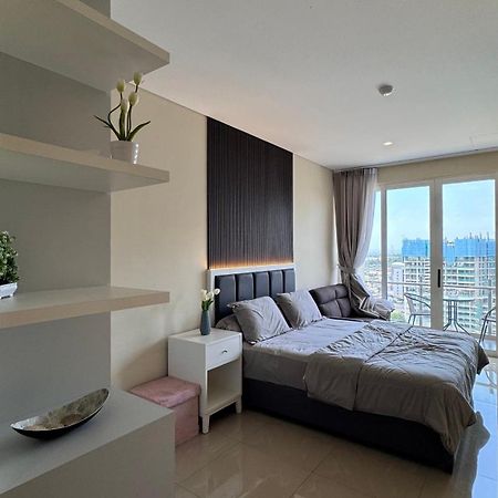 Nagoya Thamrin Apartment High Floor With View Exteriör bild