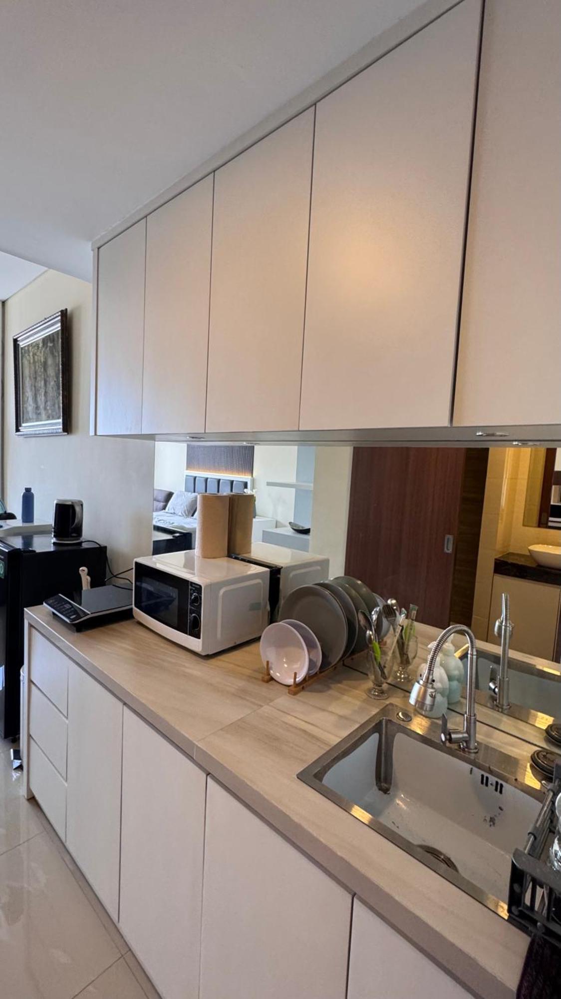 Nagoya Thamrin Apartment High Floor With View Exteriör bild