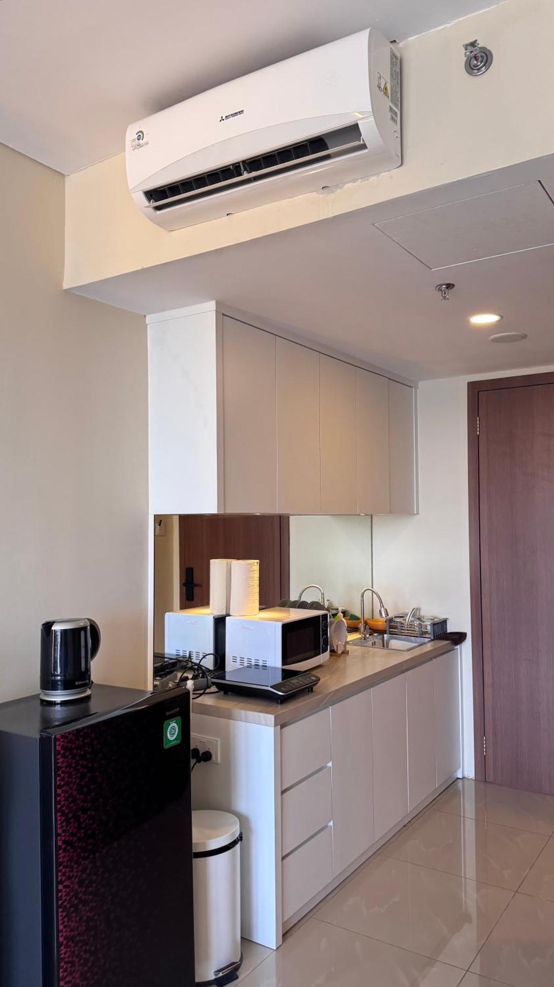 Nagoya Thamrin Apartment High Floor With View Exteriör bild